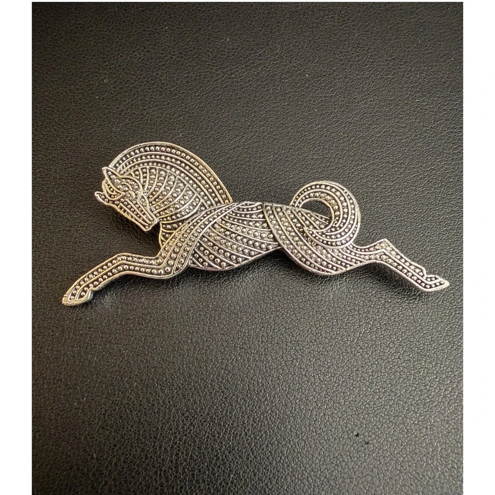 Horse Brooch Silver Tone Equestrian